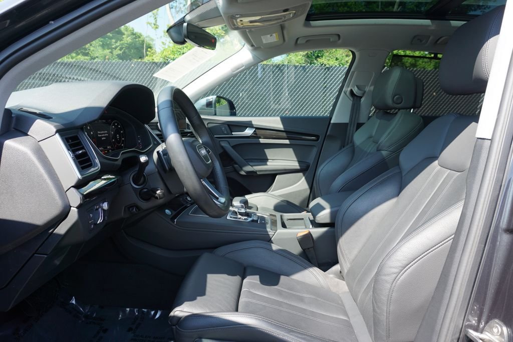 Used 2020 Gray Metallic Audi 45 Prestige image 9