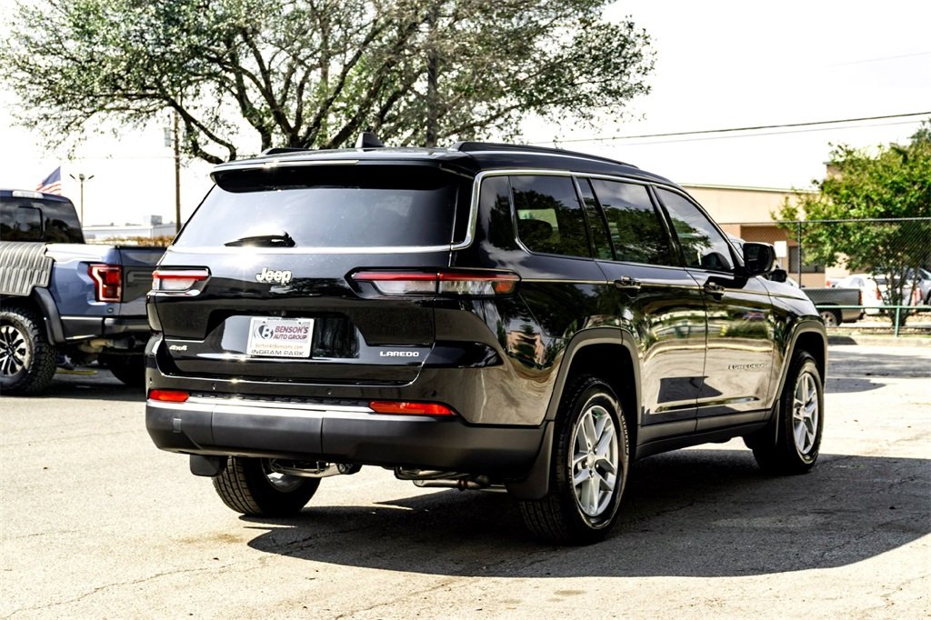 2025 Jeep Grand Cherokee Laredo X photo 4