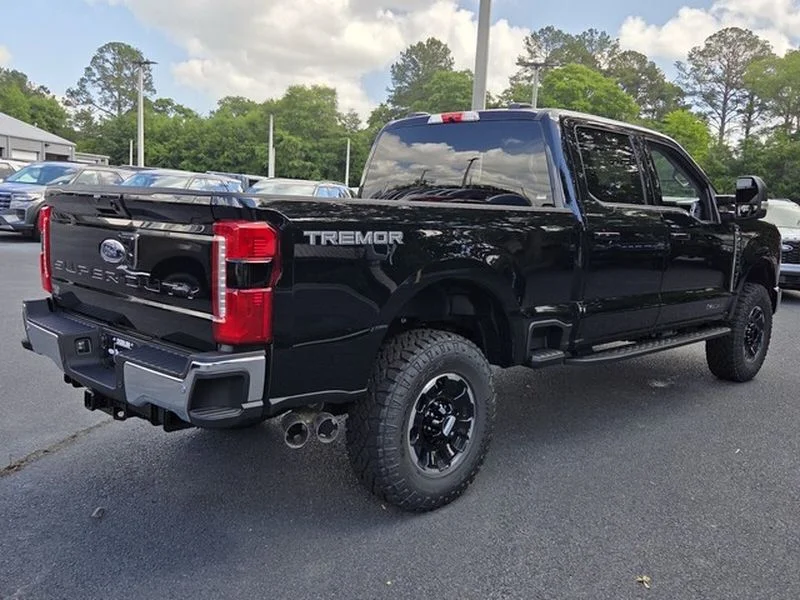 New 2026 Agate Black Metallic Ford F-250® XLT image 14