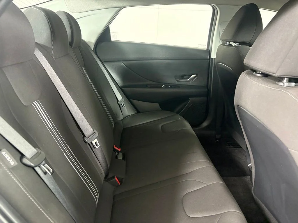 Used 2024 Silver Hyundai SEL image 18