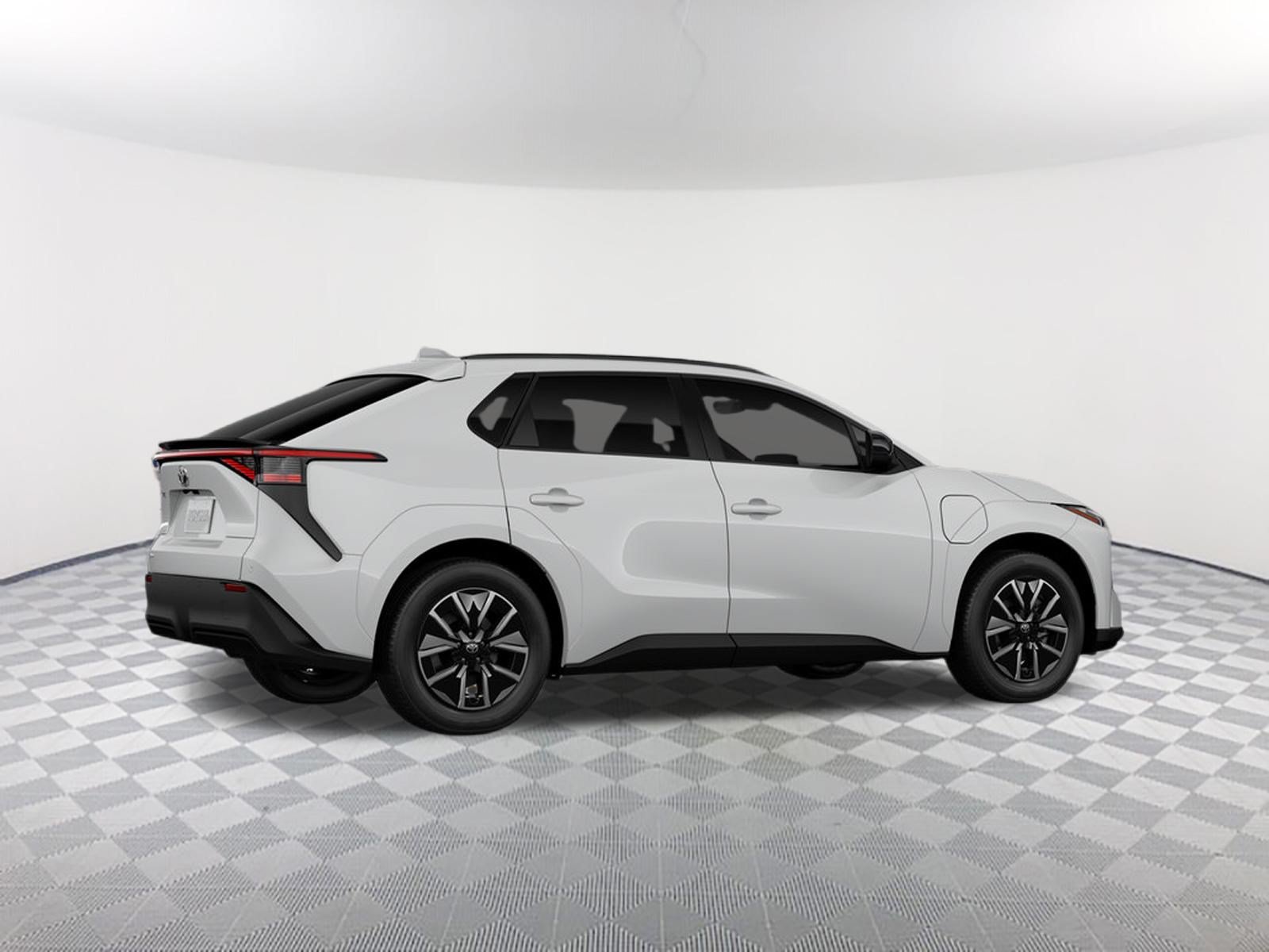 New 2026 Wind Chill Pearl Toyota XLE image 11