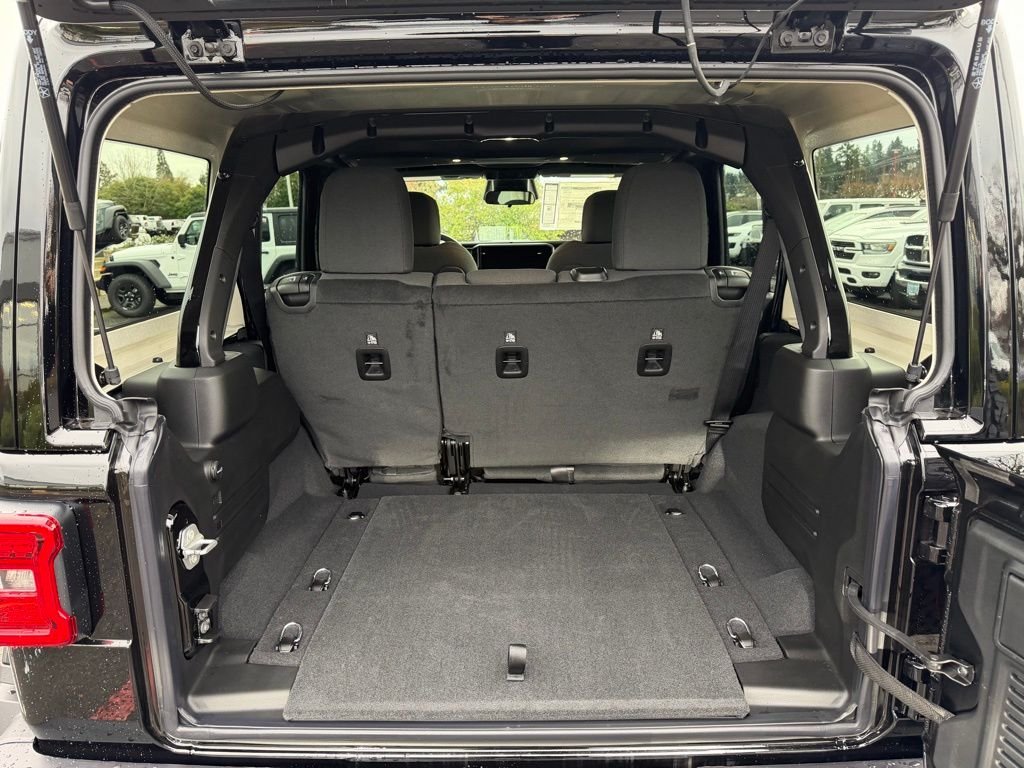 New 2026 Black Clear-Coat Exterior Paint Jeep Rubicon image 11