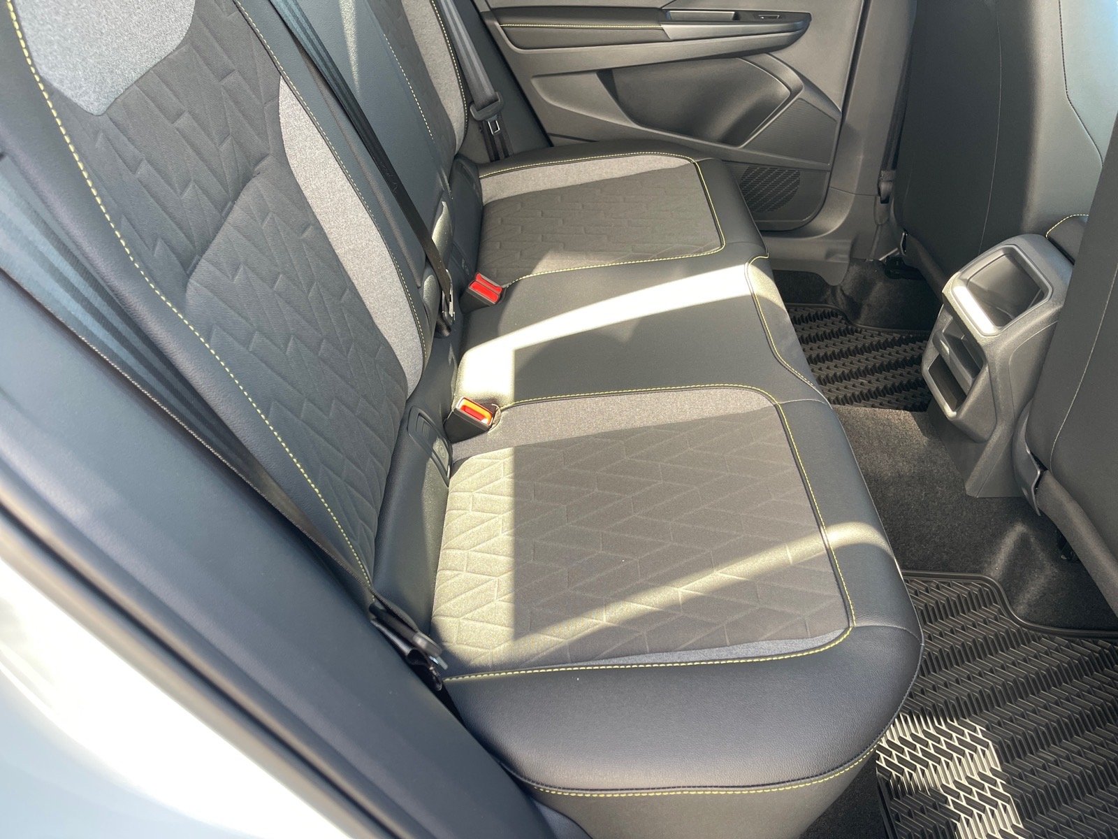 New 2027 Platinum Gray Metallic 2r2r Volkswagen Sport image 16
