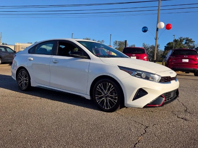 Used 2023 White Kia GT-Line image 1