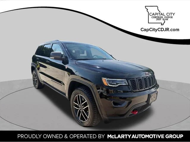 Used 2021 Black Jeep Trailhawk image 1