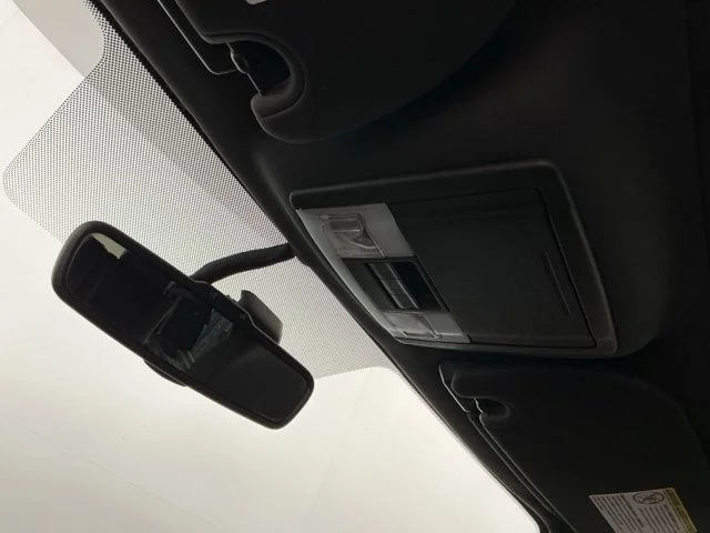 Used 2011 Black Lincoln Base image 16