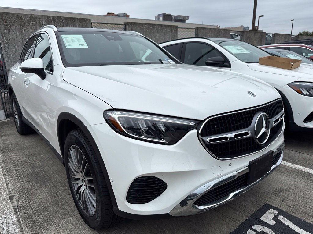 Certified Used 2026 Polar White Mercedes-Benz GLC 300 image 2