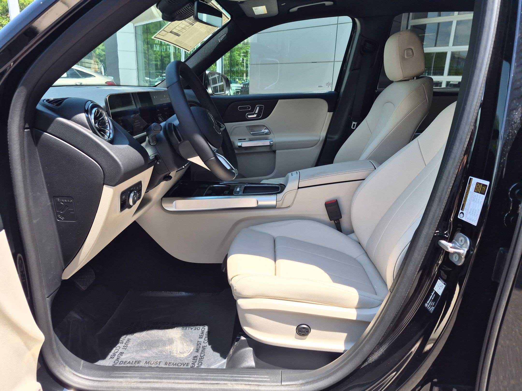 New 2026 Night Black Mercedes-Benz GLB 250 image 13