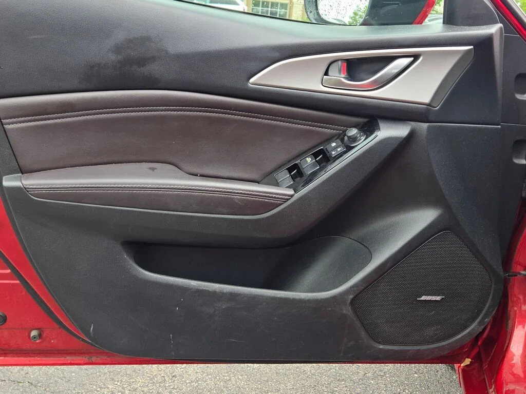 2018 Mazda Mazda3 Touring - Photo 18