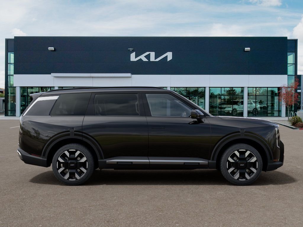 New 2027 Black Kia S image 7