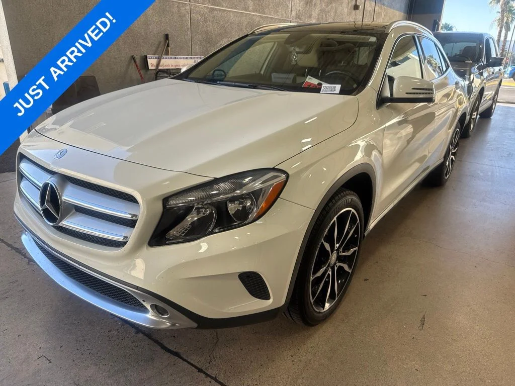 Used 2017 Cirrus White Mercedes-Benz GLA 250 image 1