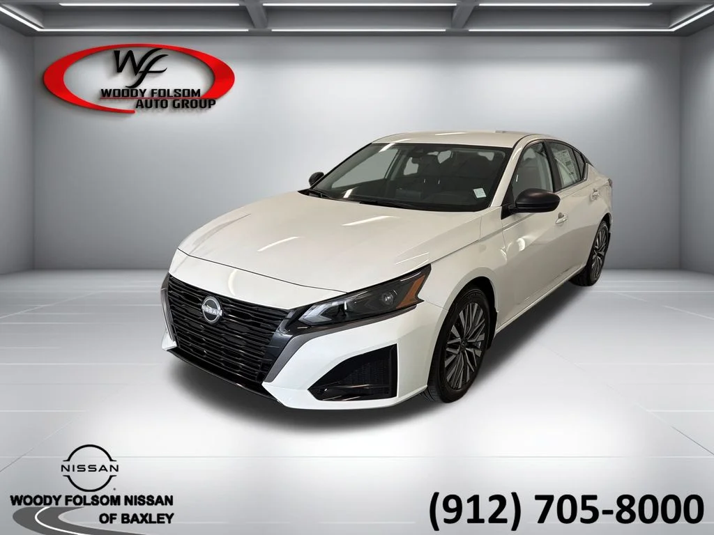 New 2026 White Nissan 2.5 SV image 1
