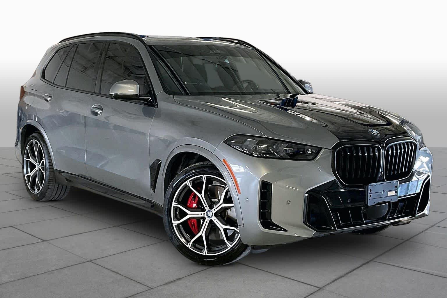 Used 2025 Skyscraper Grey Metallic BMW xDrive50e image 2