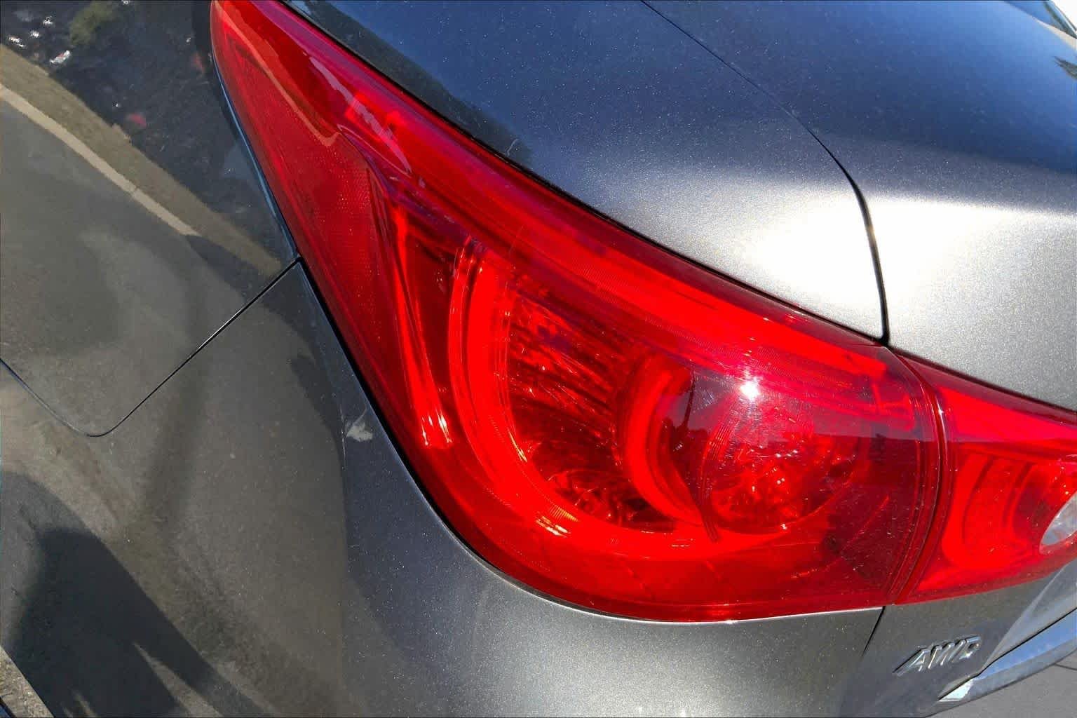 Used 2014 Graphite Shadow INFINITI Premium image 29