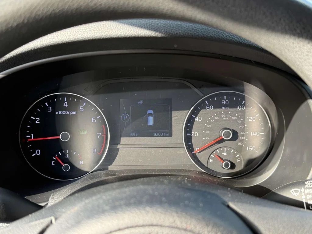 Used 2019 Red Kia LX image 25