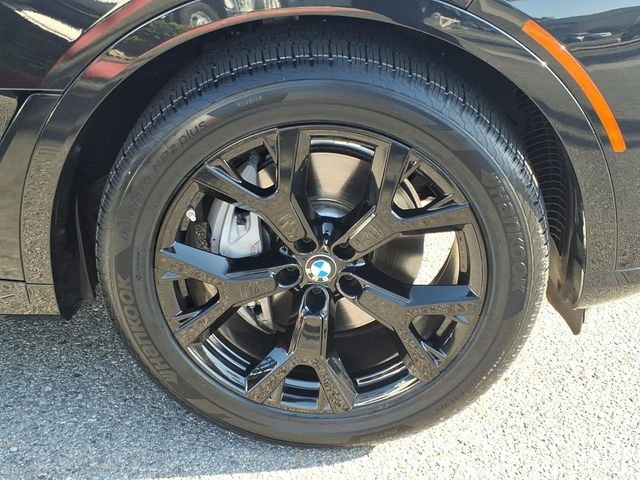 Used 2025 Black BMW xDrive40i image 3