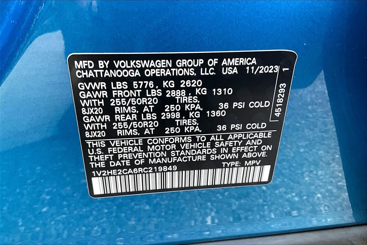 Used 2024 Kingfisher Blue Metallic Volkswagen 2.0T SE w/Technology image 36