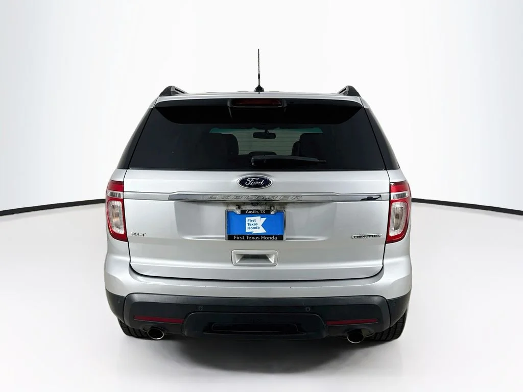 Used 2013 Ingot Silver Ford XLT image 7
