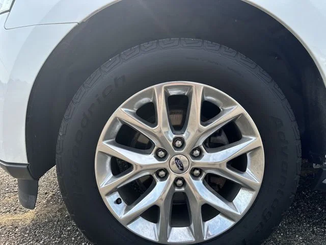 Used 2021 White Ford XLT image 21