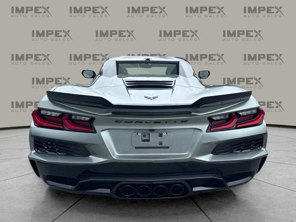 Used 2023 Gray Chevrolet Z06 image 5