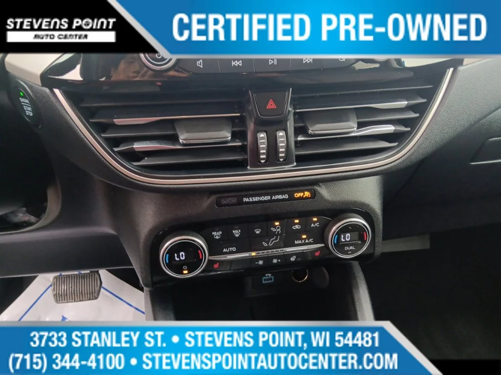 Used 2021 Rapid Red Metallic Tinted Clearcoat Ford SE image 29