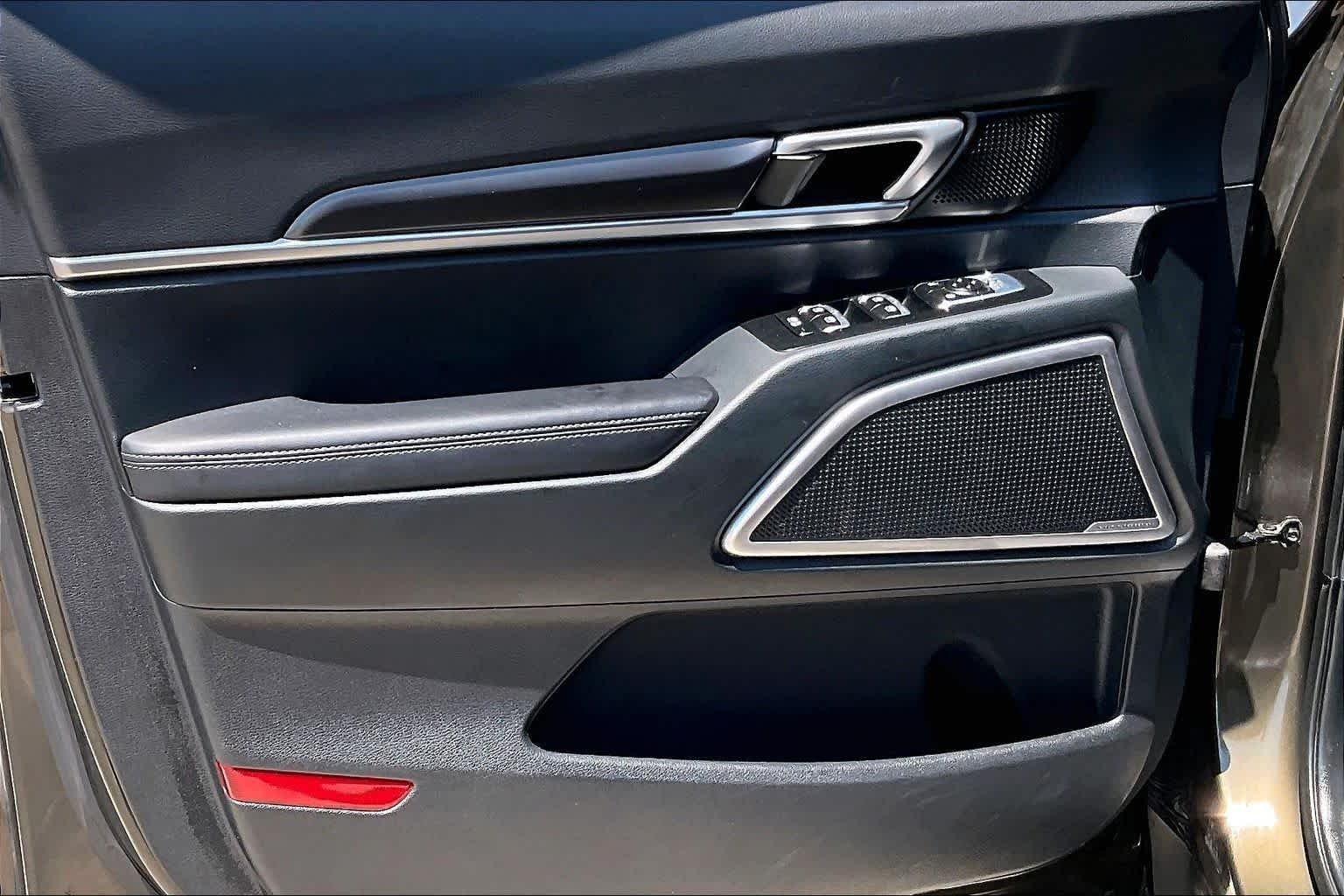 Used 2025 Dark Moss Kia S image 20