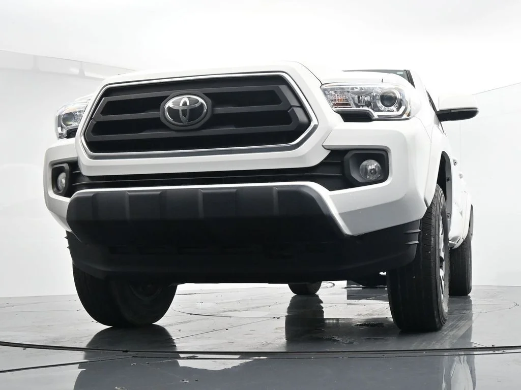 Used 2023 White Toyota SR5 image 29