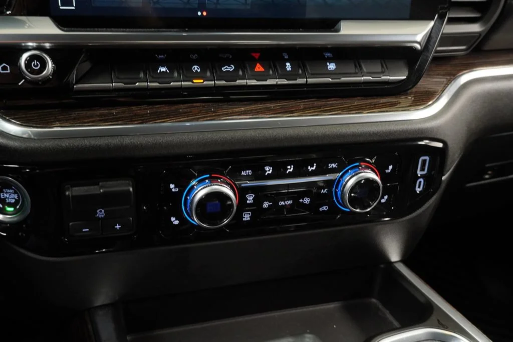 Used 2023 Onyx Black GMC Elevation image 19