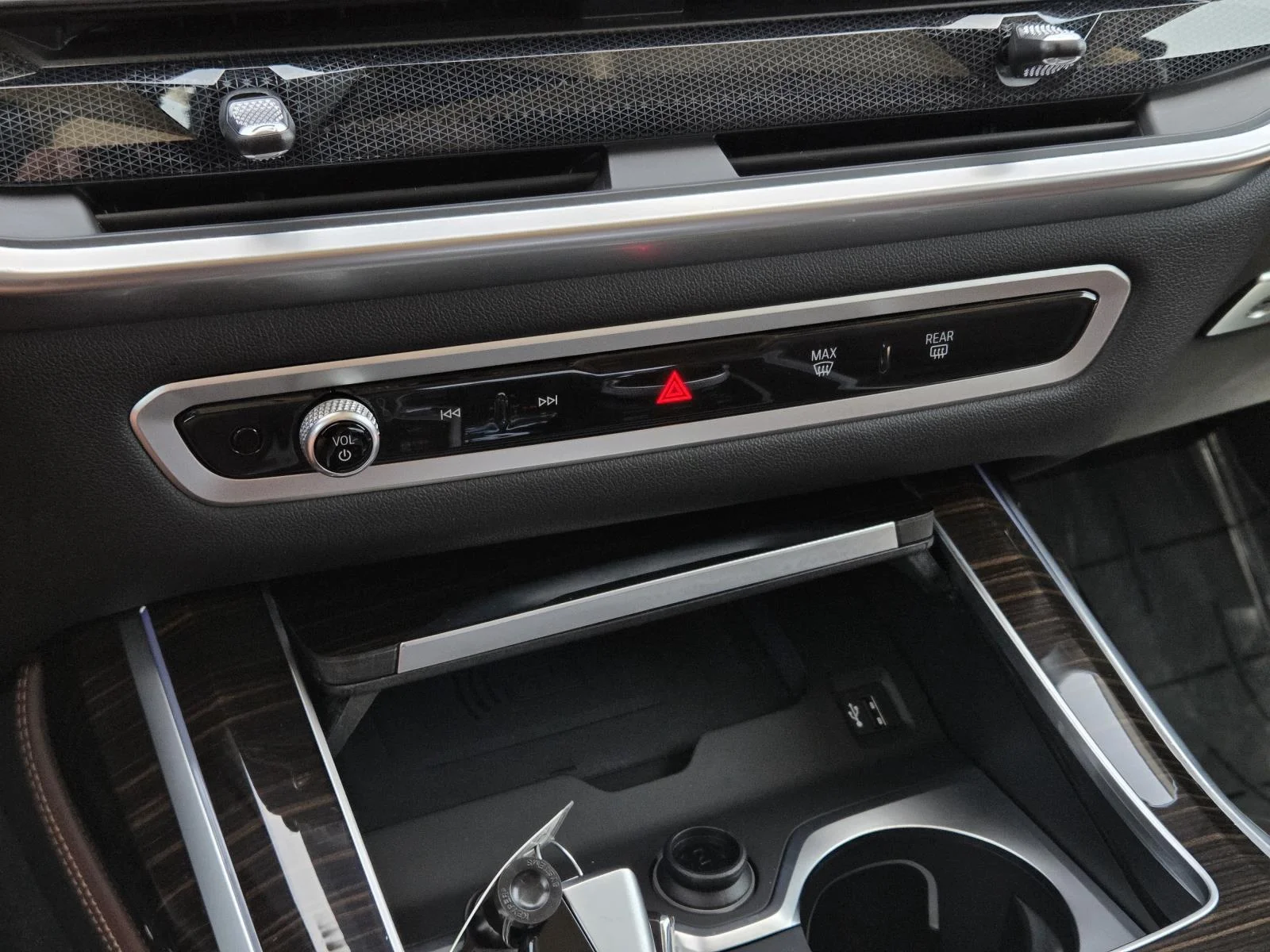 Used 2023 Black Sapphire Metallic BMW xDrive40i image 26