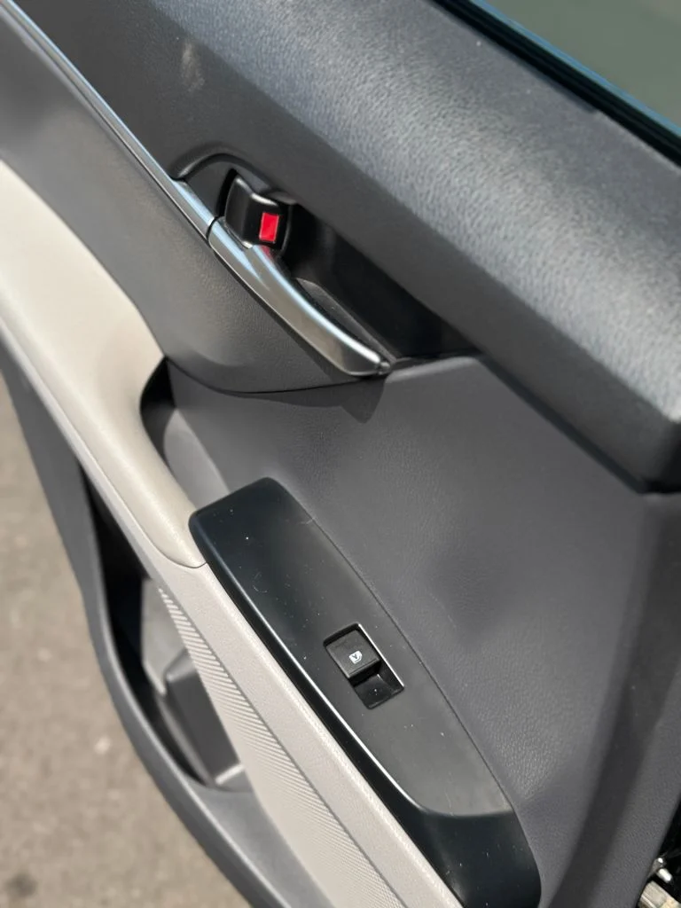 Used 2019 Midnight Black Metallic Toyota LE image 34