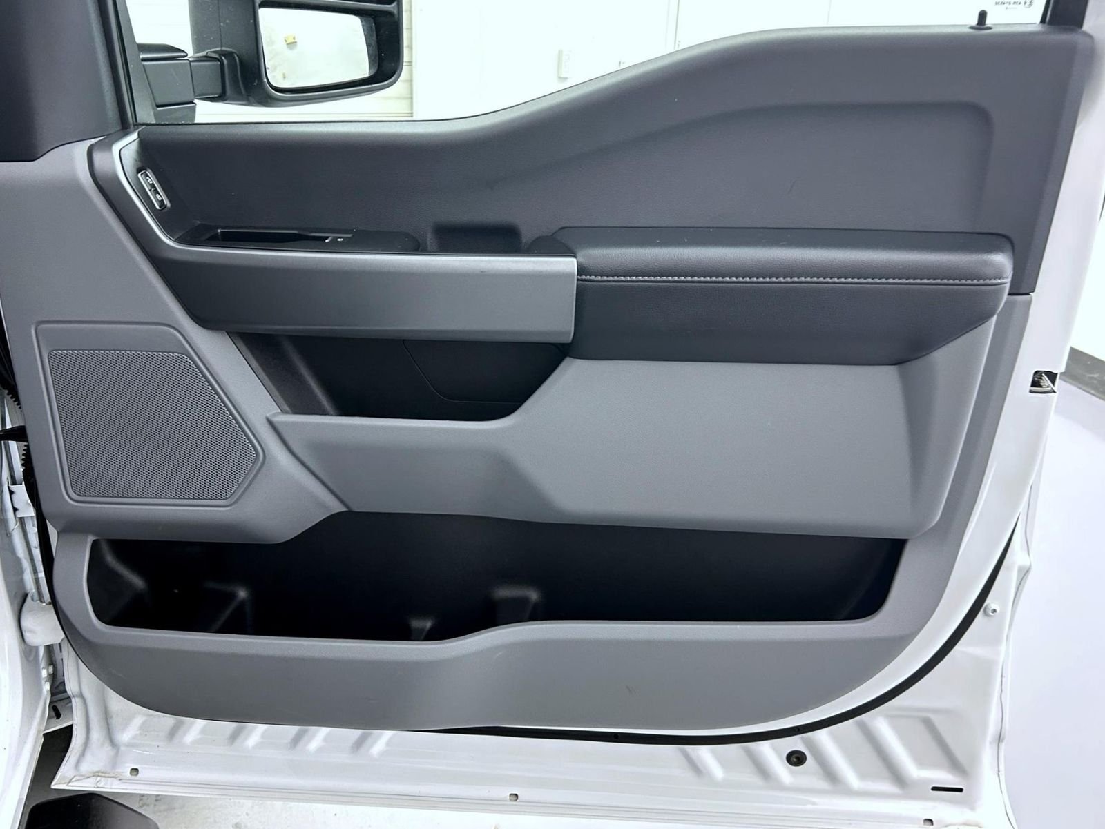 Used 2025 White Ford XLT image 16