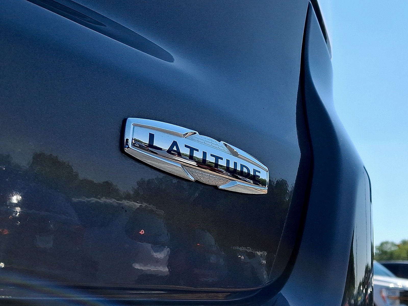 Certified Used 2024 Baltic Gray Metallic Clearcoat - PAS Jeep Latitude 4x4 image 30