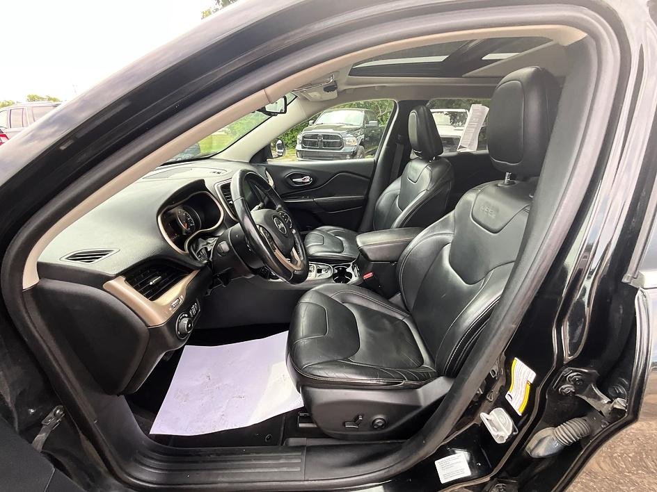 Used 2015 Black Jeep Limited image 14