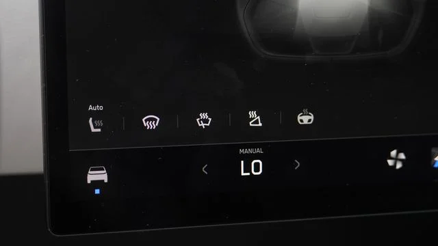 2024 Tesla Cybertruck Base - Photo 23
