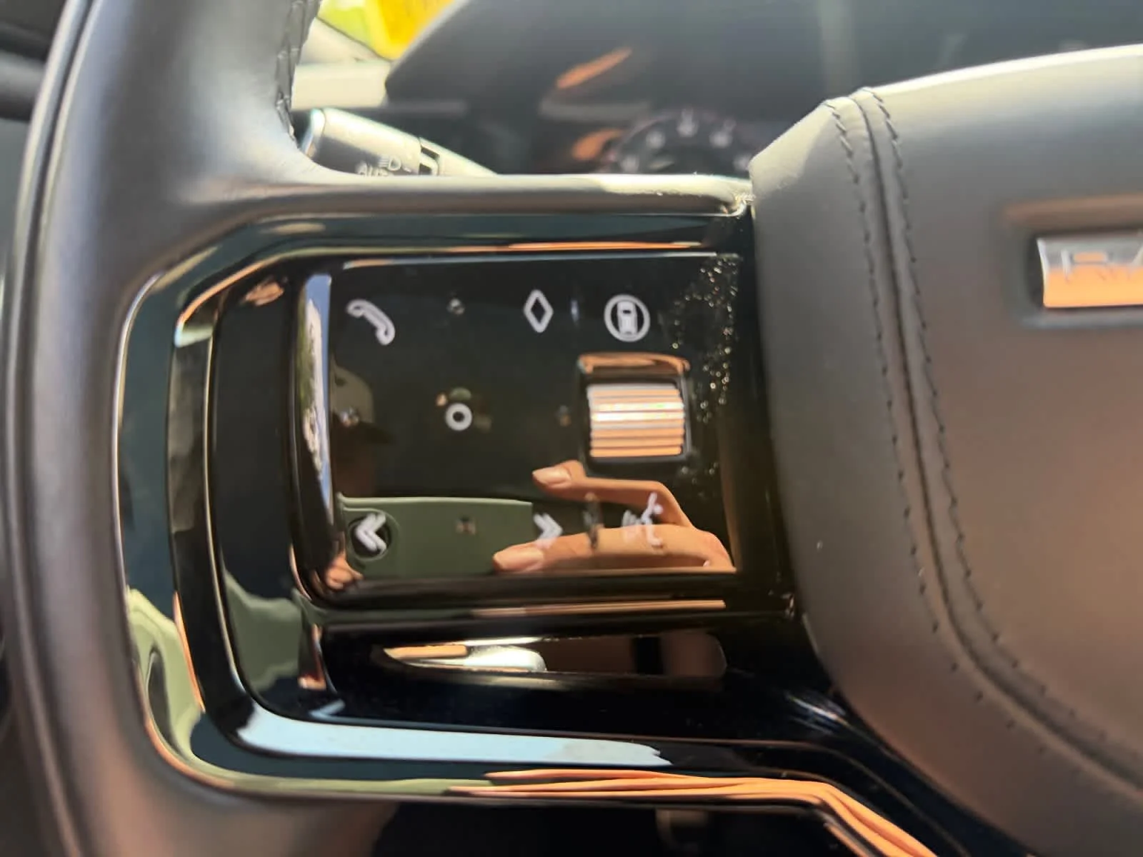 2025 Land Rover Range Rover Velar Dynamic SE - Photo 26