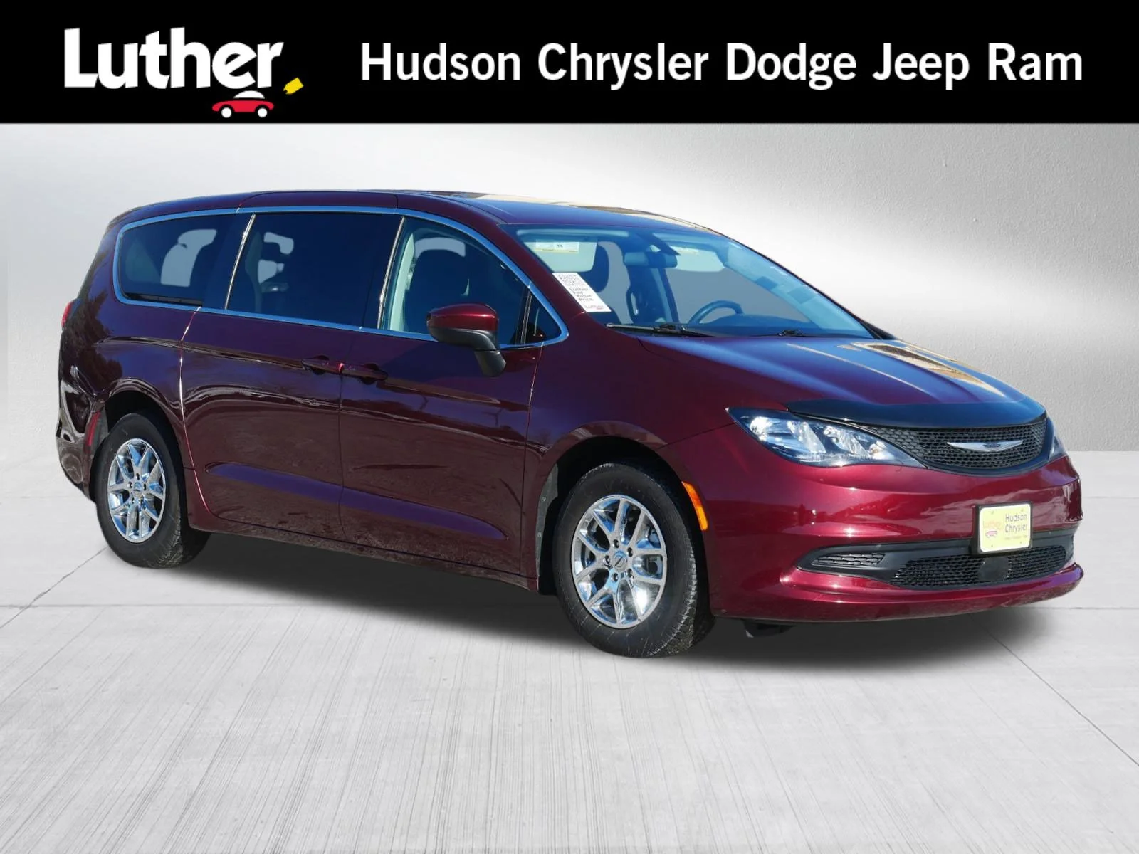 2022 Chrysler Voyager LX's photo