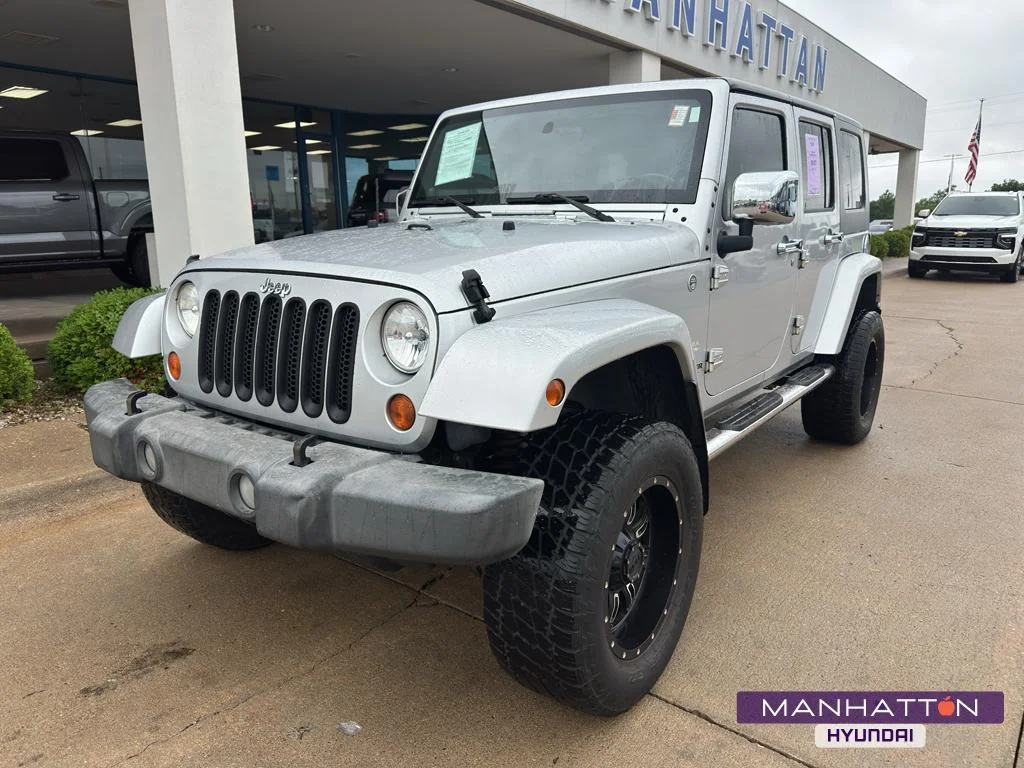 Used 2007 Bright Silver Metallic Clearcoat/Black Soft Top Jeep Sahara image 1