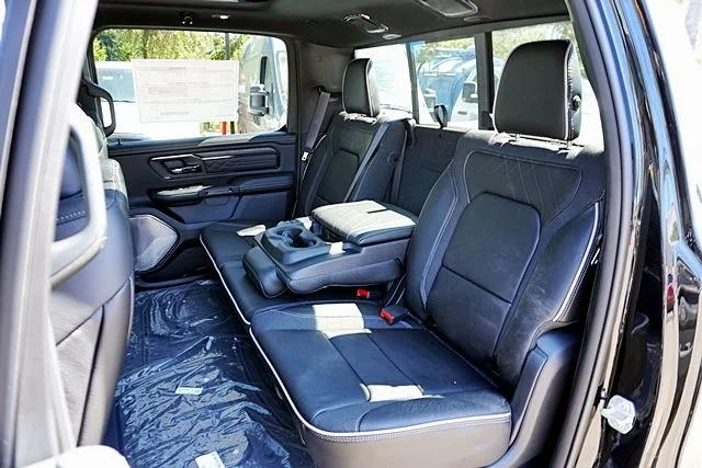 New 2026 Diamond Black Crystal Pearl-Coat Exterior Paint RAM Limited image 26