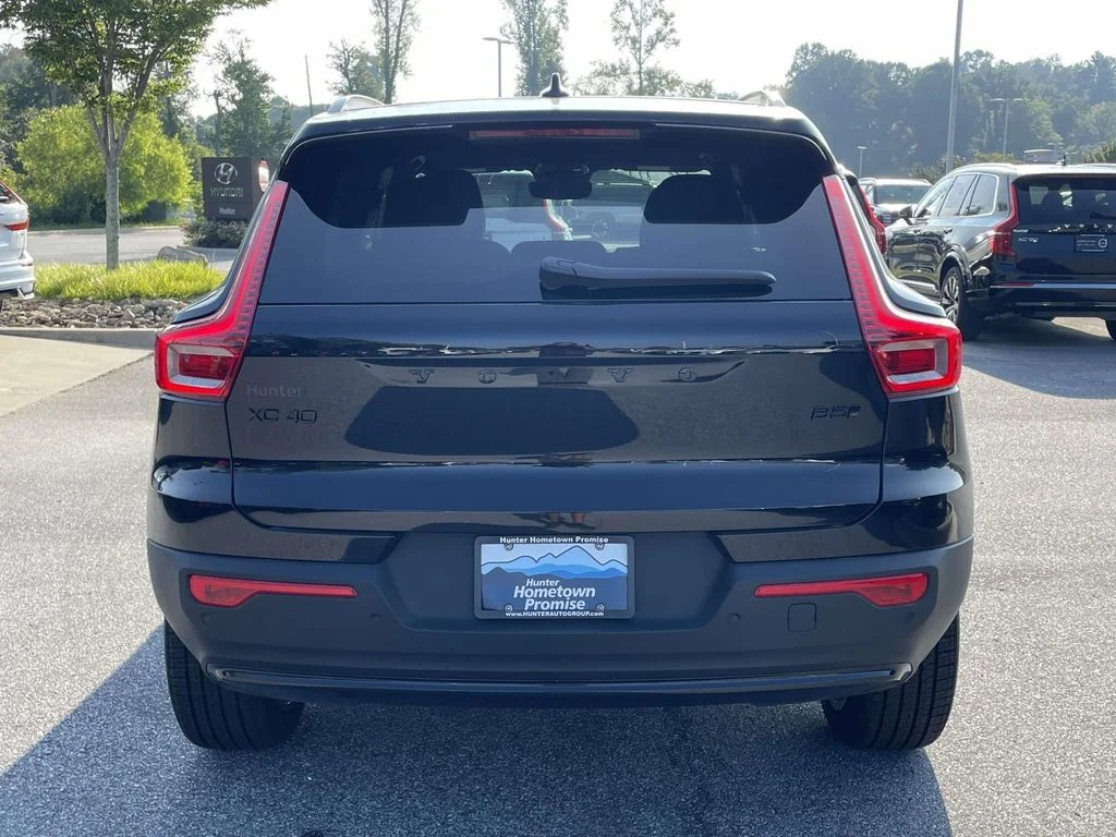 New 2026 Onyx Black Volvo Ultra Black Edition image 28