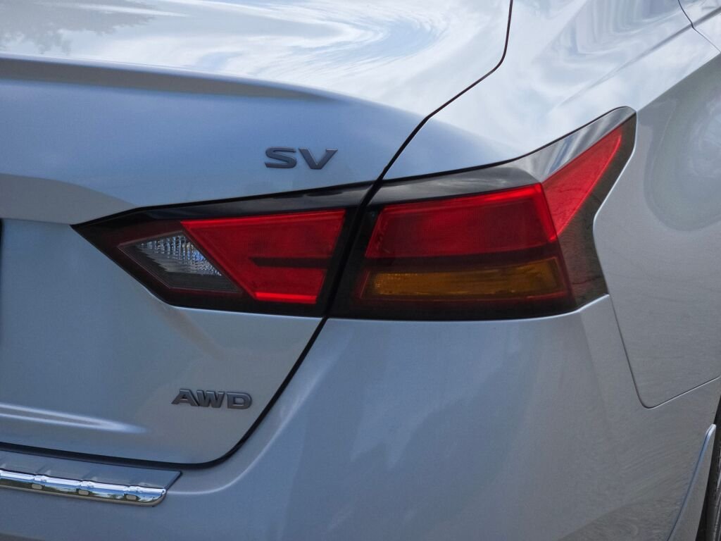 Used 2023 Silver Nissan 2.5 SV image 9