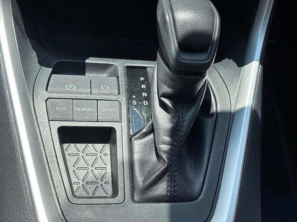 Used 2019 Gray Toyota XLE image 13