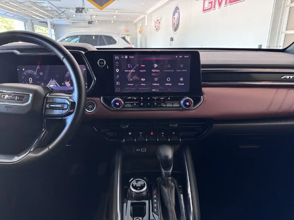 2024 GMC Canyon AT4 - Photo 18