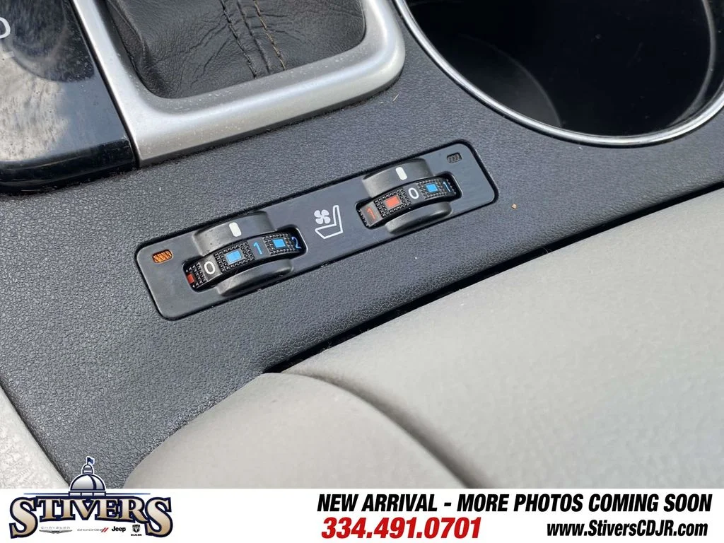 Used 2014 Gray Toyota Limited image 57