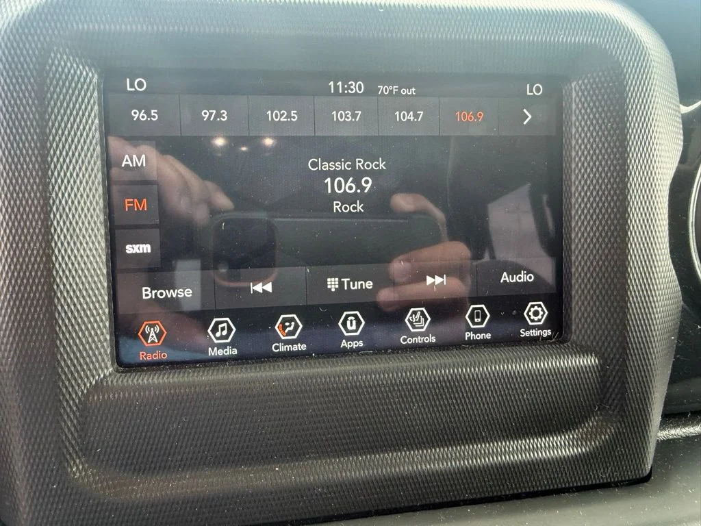 Used 2021 White Jeep Unlimited Sport Altitude image 19