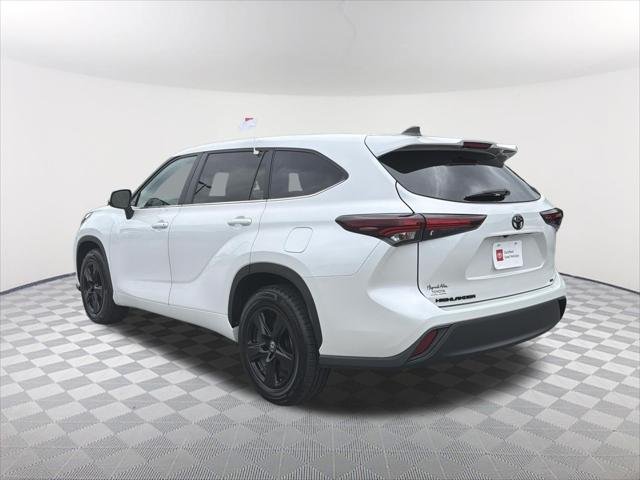 Certified Used 2024 WIND CHILL PEARL Toyota LE image 14