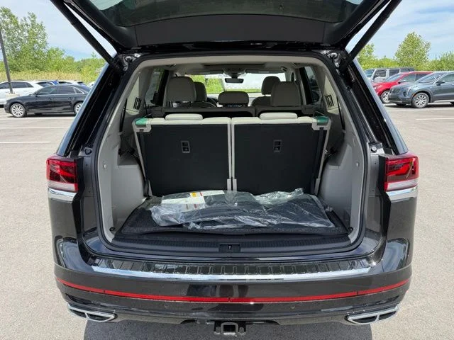 New 2026 Black Volkswagen 2.0T SEL Premium R-Line image 17