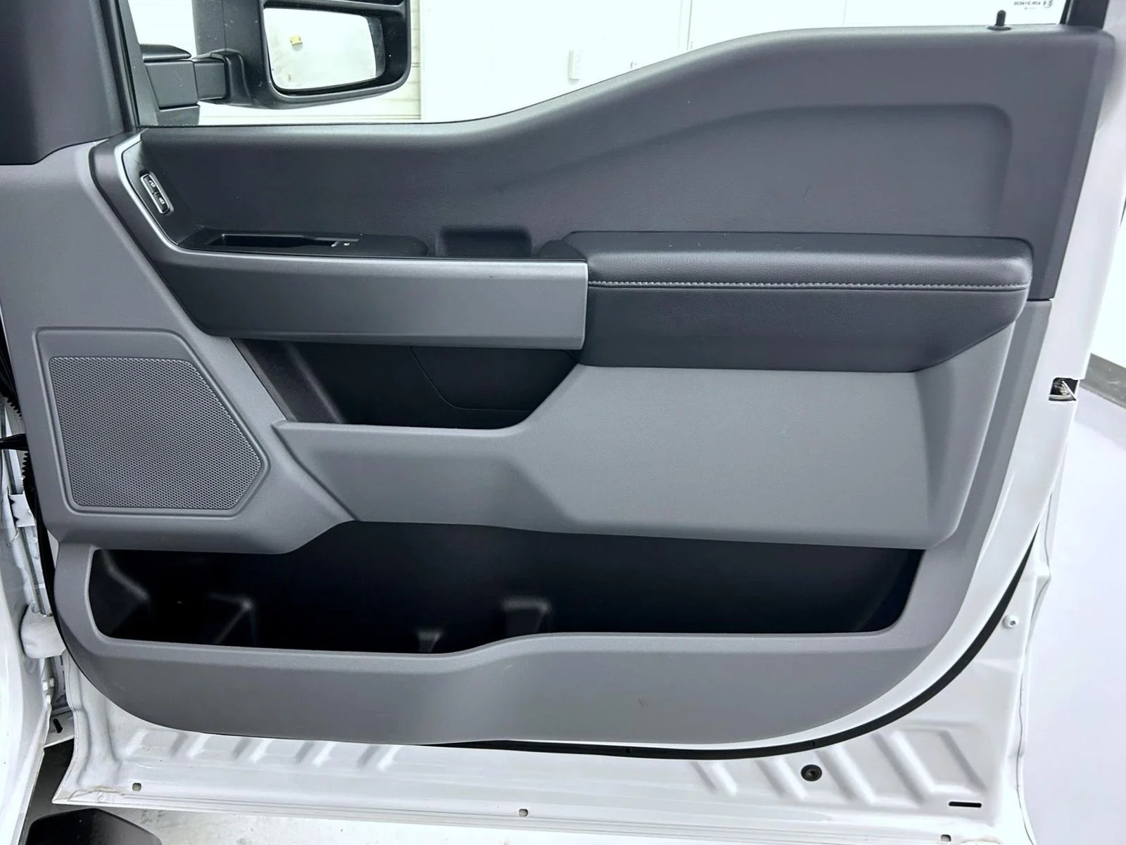 Used 2025 White Ford XLT image 16