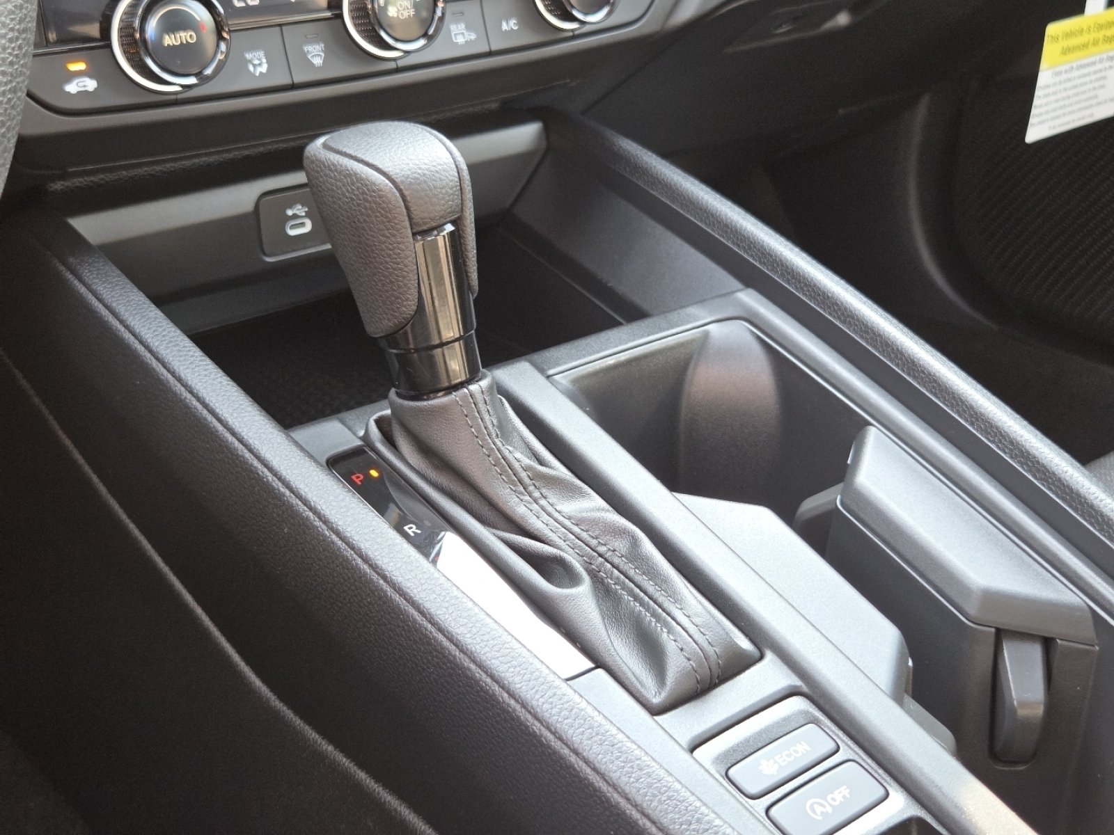 Certified Used 2025 Meteorite Gray Metallic Honda SE image 32