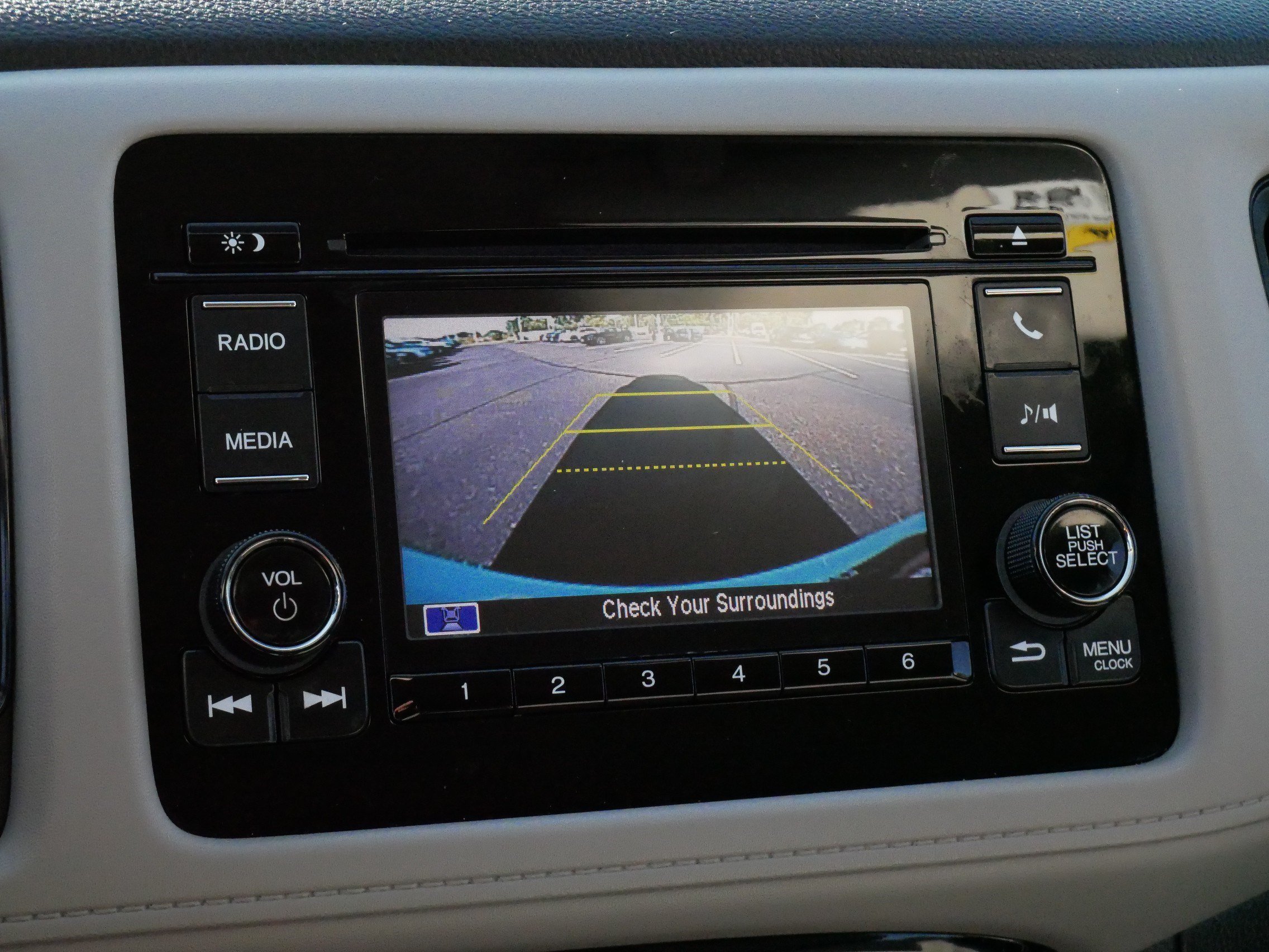 Used 2021 Platinum White Pearl Honda LX image 28