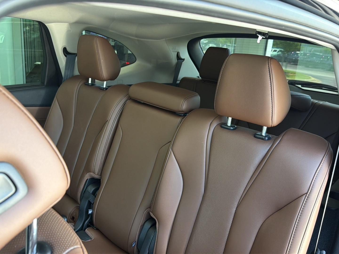 Used 2022 Majestic Black Pearl Acura w/Tech image 30